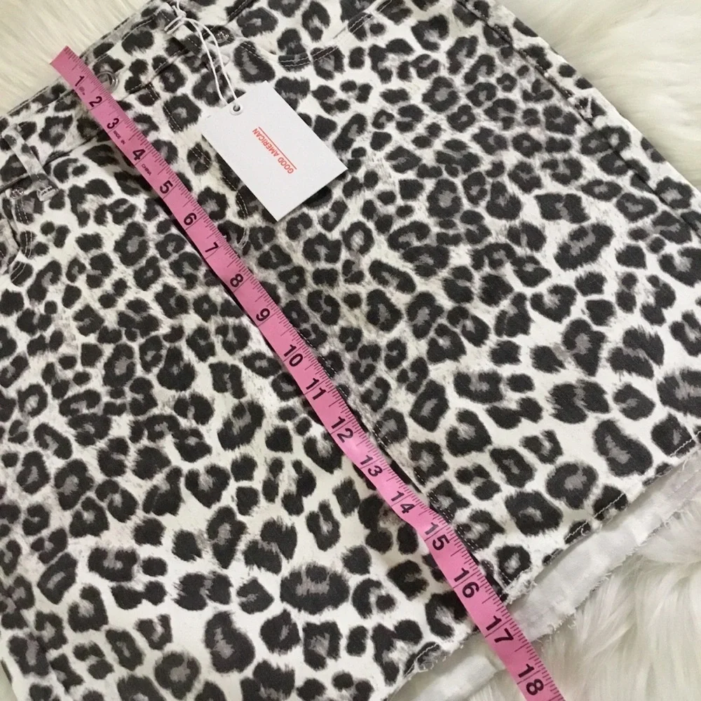 Good American Leopard Mini Skirt Raw Hem Size 4 - Picture 6 of 8